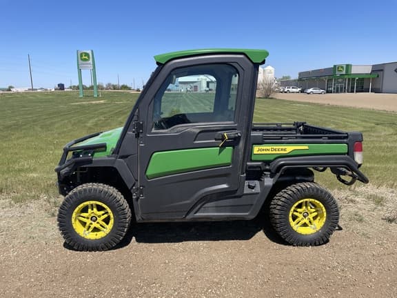 Image of John Deere XUV 835R equipment image 2