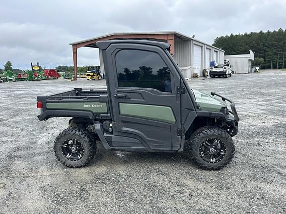 Image of John Deere XUV 835R equipment image 2