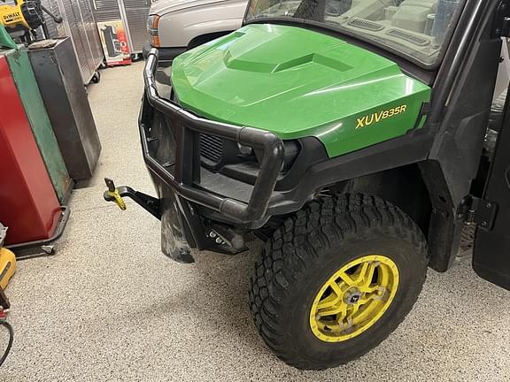 Image of John Deere XUV 835R Image 0