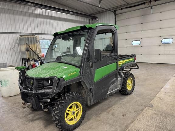Image of John Deere XUV 835R Primary image