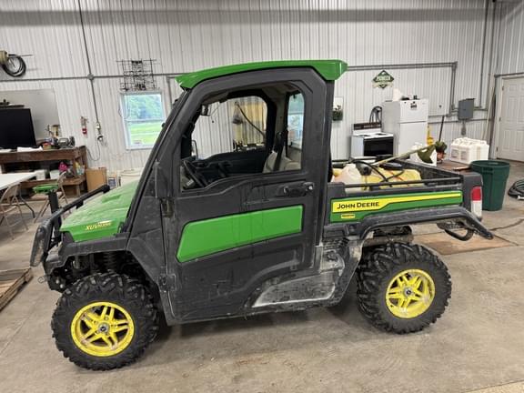 Image of John Deere XUV 835R equipment image 3