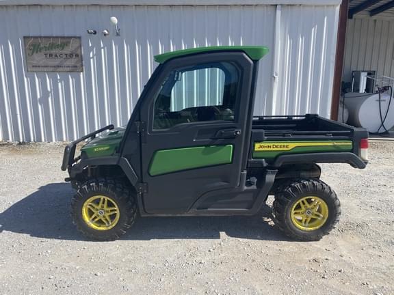 Image of John Deere XUV 835R equipment image 1