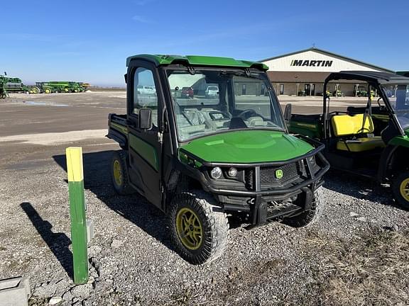 Image of John Deere XUV 835R equipment image 2