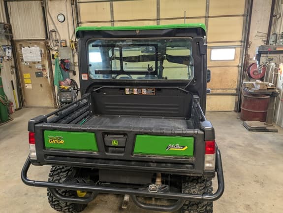 Image of John Deere XUV 835R equipment image 4