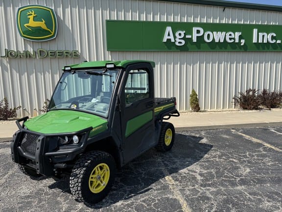 2022 John Deere XUV 835R Equipment Image0