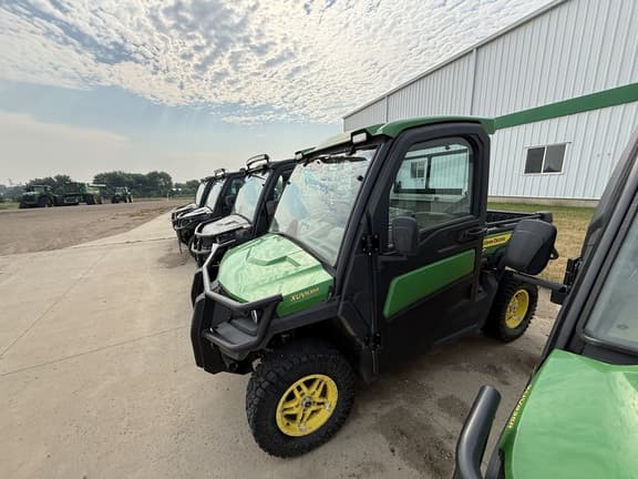 Image of John Deere XUV 835R equipment image 4