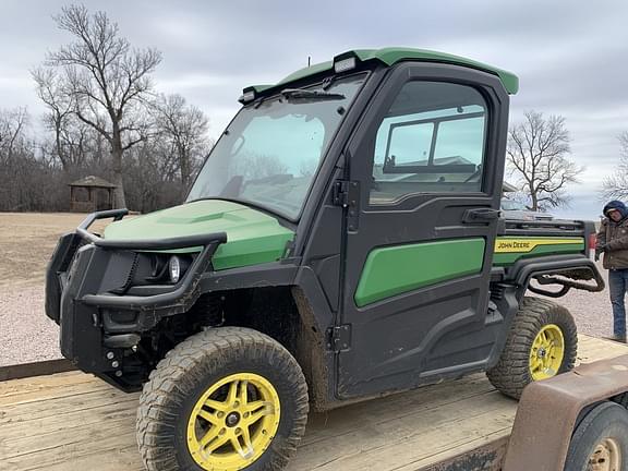 Image of John Deere XUV 835R Primary image