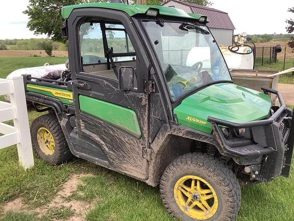 Image of John Deere XUV 835R equipment image 1