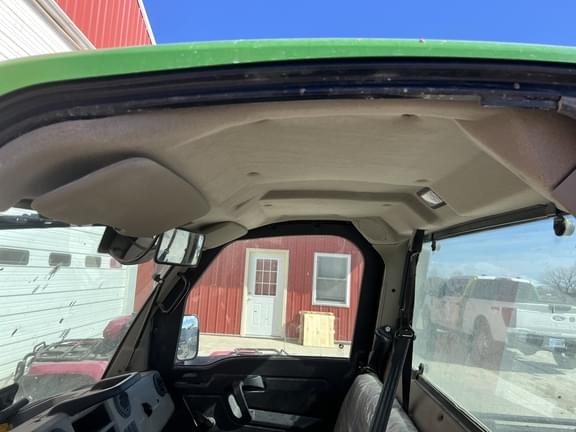 Image of John Deere XUV 835R equipment image 3