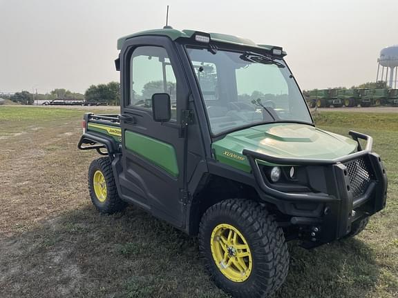 Image of John Deere XUV 835R equipment image 2