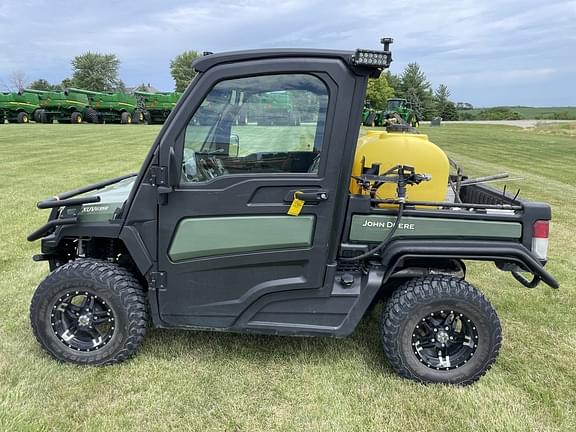 Image of John Deere XUV 835R equipment image 1