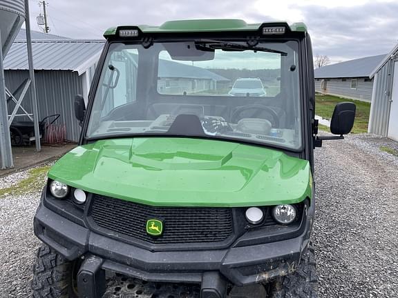 Image of John Deere XUV 835R equipment image 1