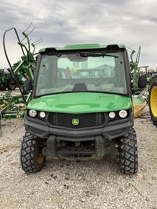 Image of John Deere XUV 835R Primary image