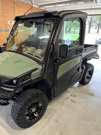 Main image John Deere XUV 835R