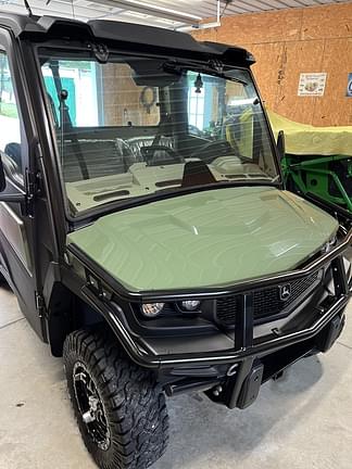 Image of John Deere XUV 835R equipment image 2