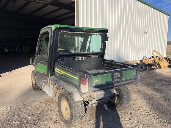 Image of John Deere XUV 835R equipment image 3