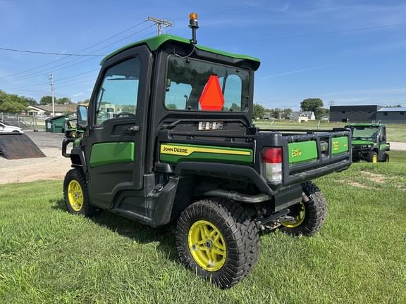 Image of John Deere XUV 835R equipment image 4