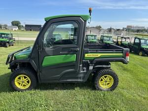 2022 John Deere XUV 835R Image