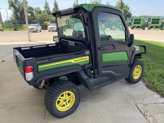 Image of John Deere XUV 835R Primary image