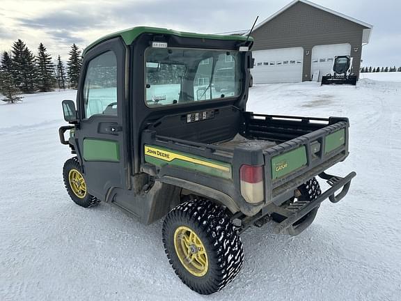 Image of John Deere XUV 835R equipment image 3