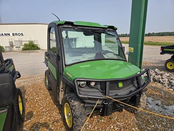 Image of John Deere XUV 835R equipment image 2
