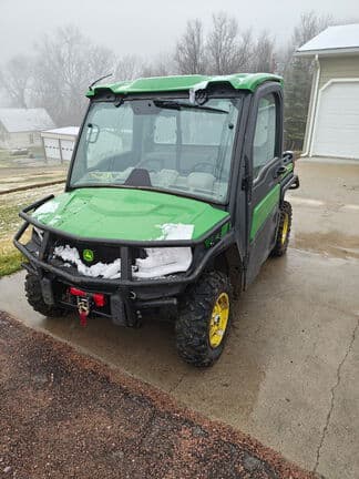 Image of John Deere XUV 835R Primary image