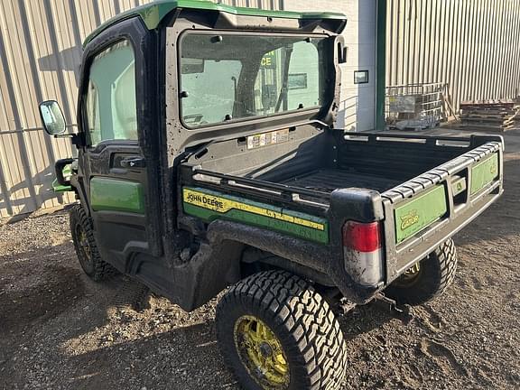 Image of John Deere XUV 835R equipment image 2
