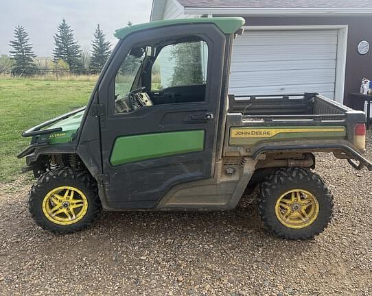 Image of John Deere XUV 835R Primary Image