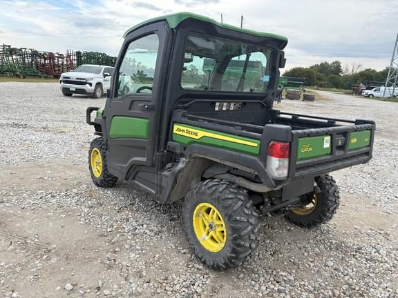 Image of John Deere XUV 835R equipment image 3