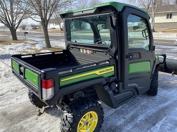 Image of John Deere XUV 835R equipment image 4