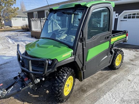 Image of John Deere XUV 835R equipment image 4