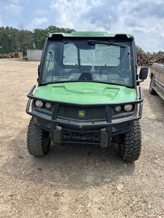 Image of John Deere XUV 835R equipment image 1