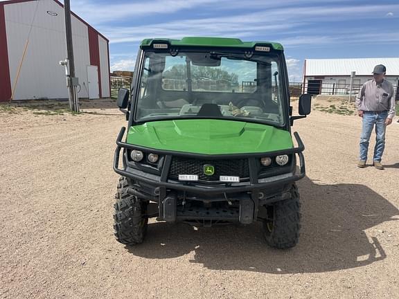 Image of John Deere XUV 835R equipment image 1