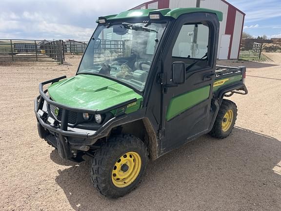Image of John Deere XUV 835R equipment image 2
