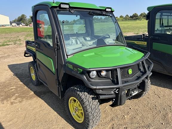 Image of John Deere XUV 835R Image 0