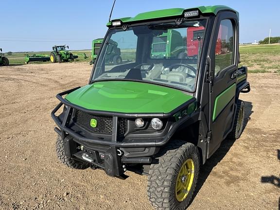 Image of John Deere XUV 835R Image 1