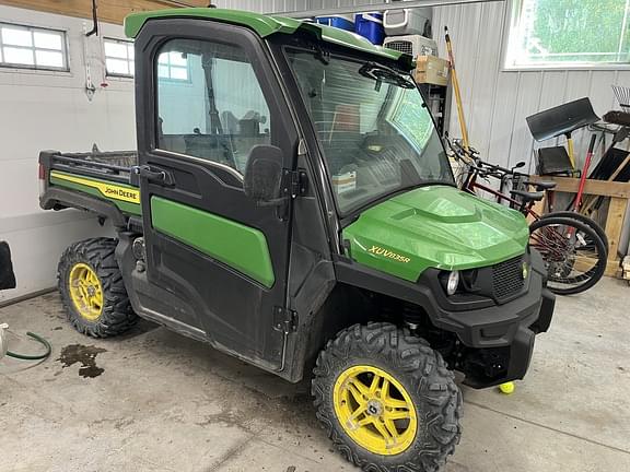 Image of John Deere XUV 835R Primary image