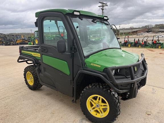 Image of John Deere XUV 835R equipment image 1