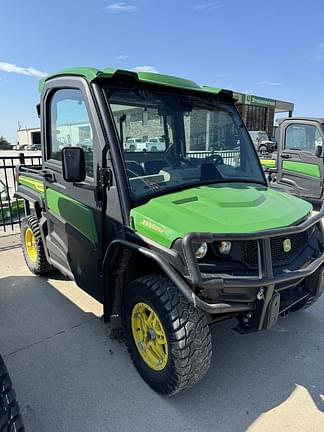 Image of John Deere XUV 835R equipment image 1