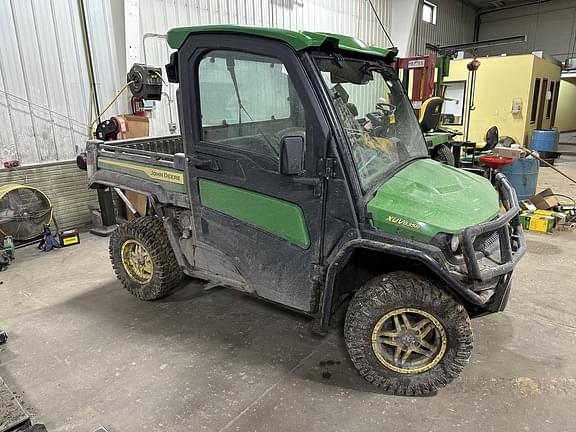 Image of John Deere XUV 835R Primary image