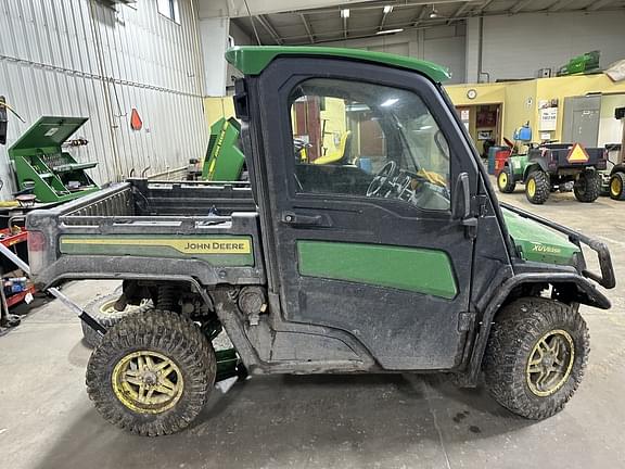 Image of John Deere XUV 835R equipment image 1