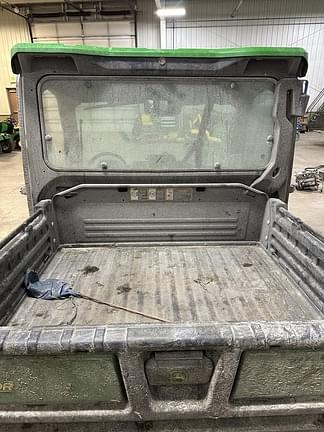 Image of John Deere XUV 835R equipment image 4