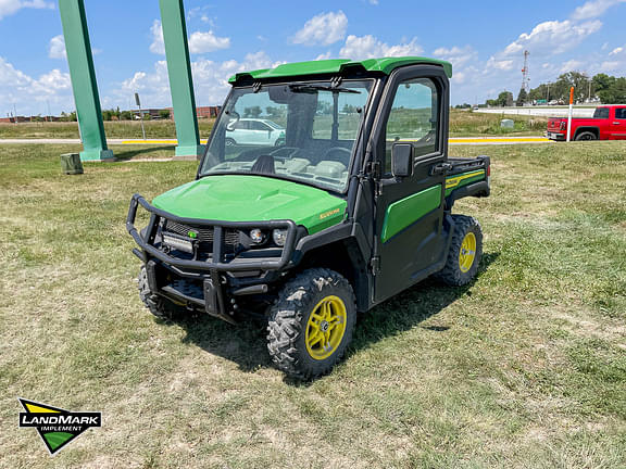 Image of John Deere XUV 835R Primary image