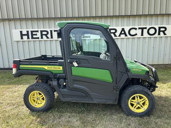 Image of John Deere XUV 835R equipment image 2