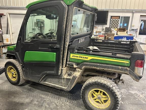 Image of John Deere XUV 835R equipment image 2