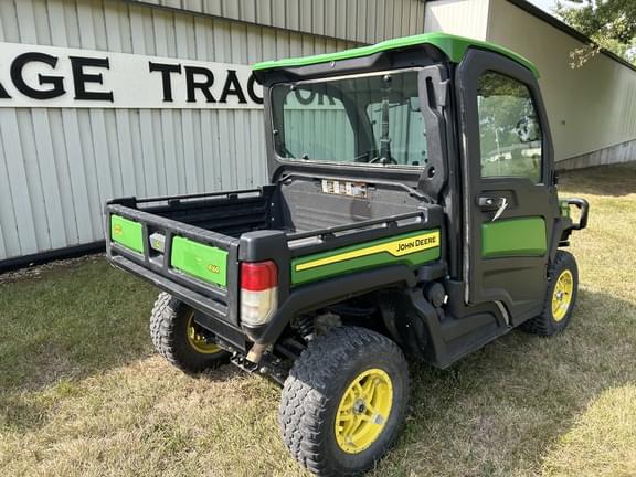 Image of John Deere XUV 835R equipment image 3