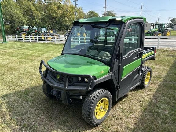2022 John Deere XUV 835R Equipment Image0