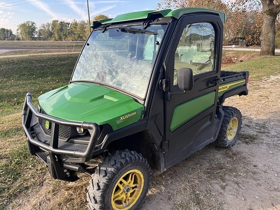 Image of John Deere XUV 835R Primary image