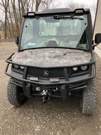 2022 John Deere XUV 835R Equipment Image0