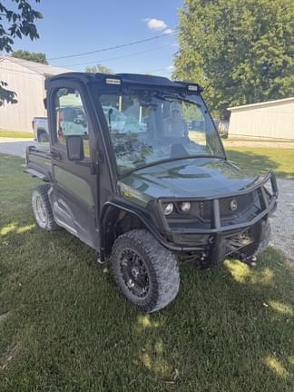 Image of John Deere XUV 835R equipment image 3